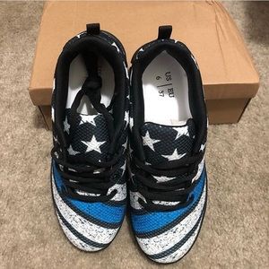 Thin blue line shoes size 6
